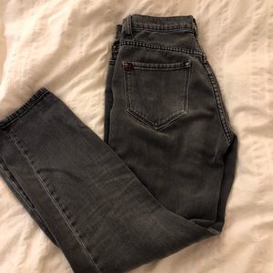 BDG High Rise Mom Jean Size 27
